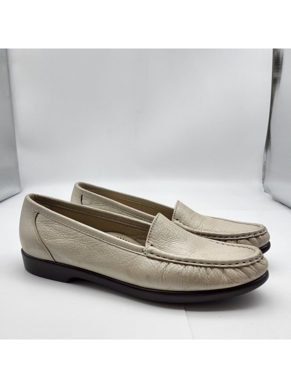 SAS Simplify Pearl Bone Tripad comfort foot bed Women's Size 8.5 S Slim